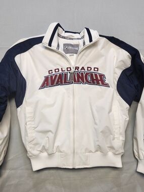 Vintage Colorado Avalanche 90's Hockey Champions Embroidered Puffer Jacket Large